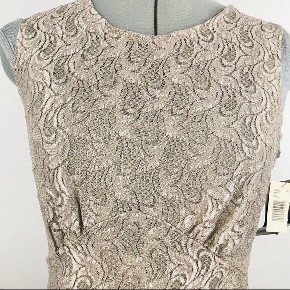 LA II Metallic Gold Lace Sleeveless Camisole Top NEW - Picture 2 of 8